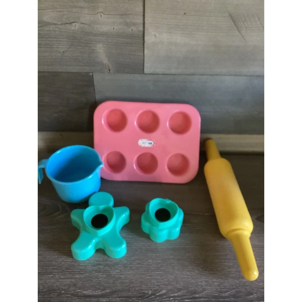 Vintage Little Tikes Baking Set Cupcake Pan Rolling Pin Cookie Cutters
